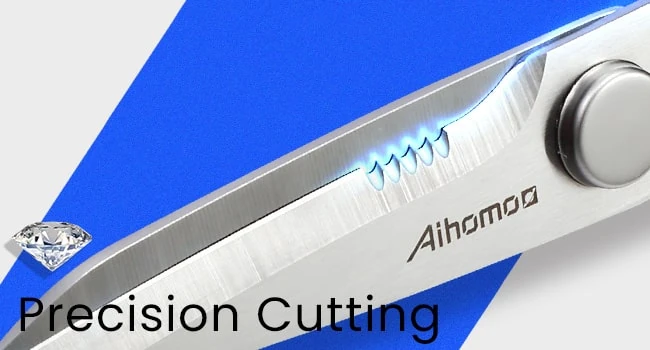 Detachable kitchen shears blade detail